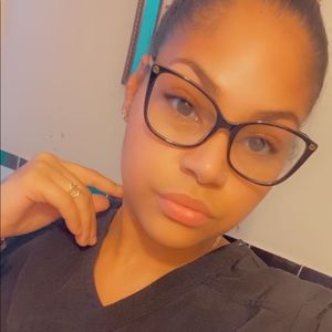 Meet your Posher, Asheley